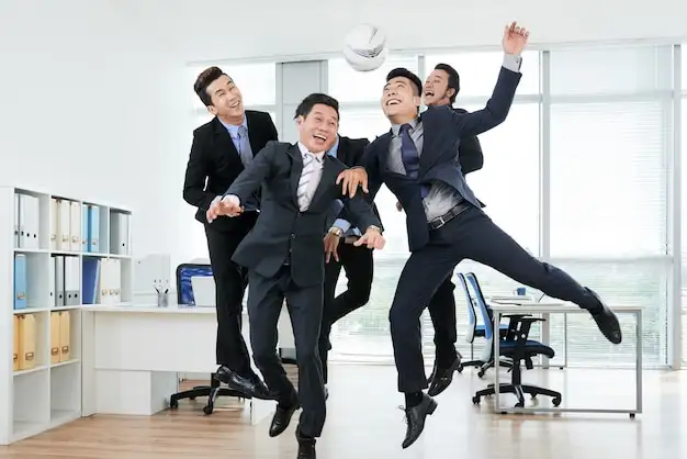 ceo la gi 8 vai tro va trach nhiem cua giam doc dieu hanh trong doanh nghiep 4kHa Thiết Kế Website - Lyns Media