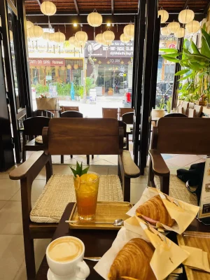 Bites & Brews – Quán Cà Phê Đậm Chất Huế, Đầy Hương Vị và Tình Cảm